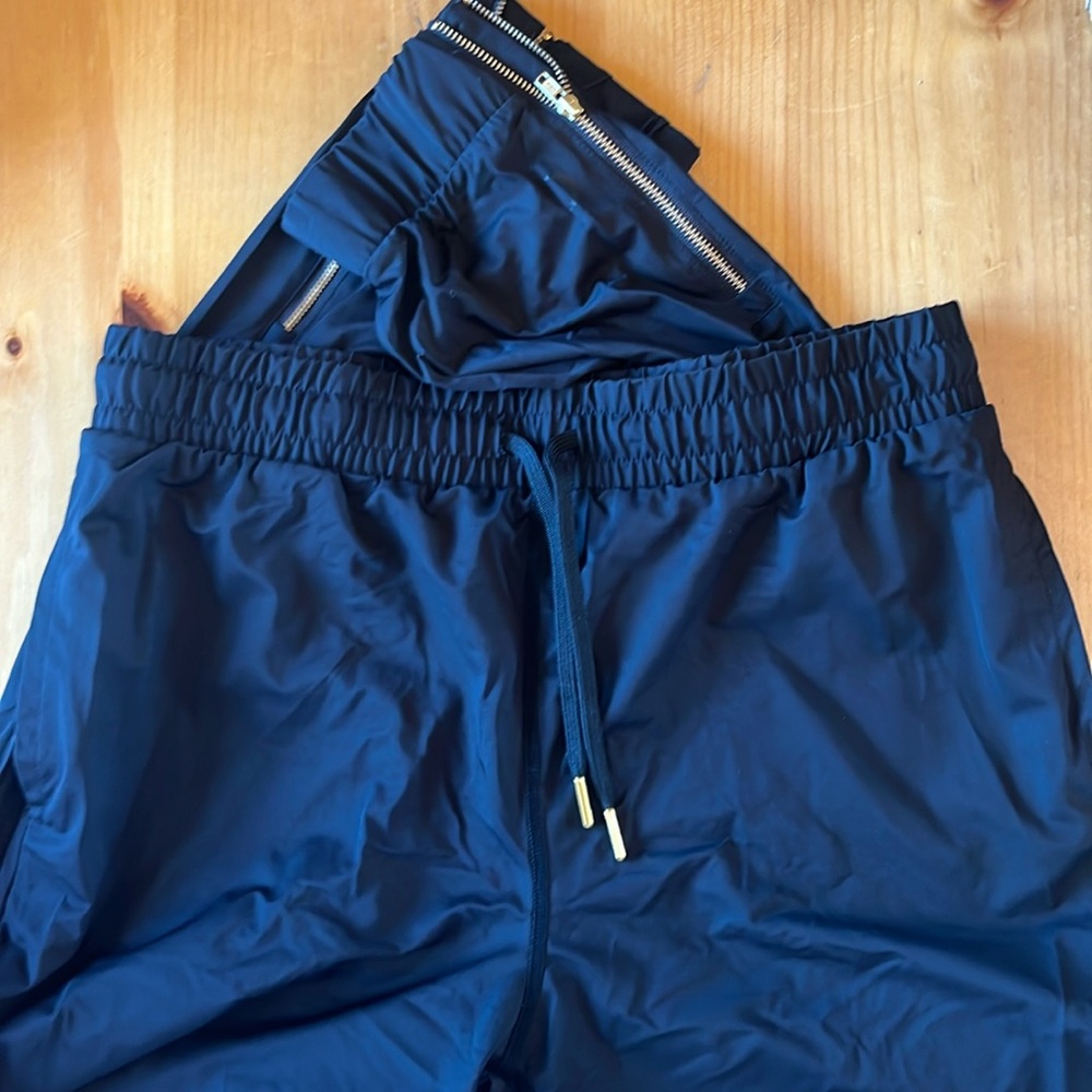 Zyia Everywhere joggers. Medium. Black w/ gold zippers